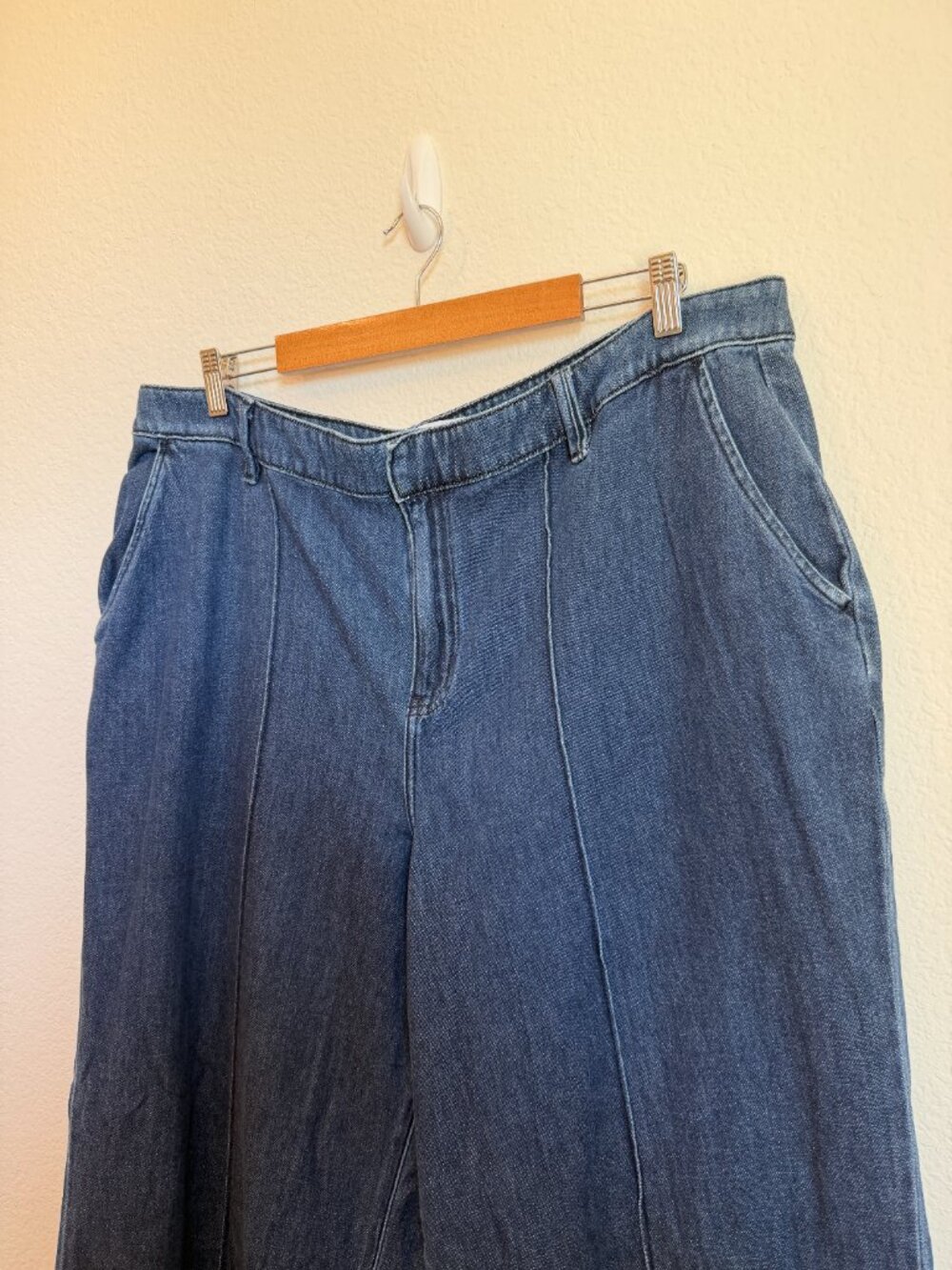Lane Bryant Wide Leg Trouser Jean Size 20 100% Cotton Lightweight Denim - Picture 3 of 10